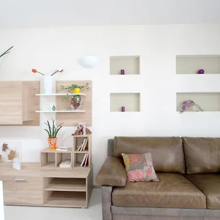Comfortable Near Beaches 50 M² + Balcony Gallipoli