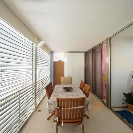 Comfortable Near Beaches 50 M² + Balcony