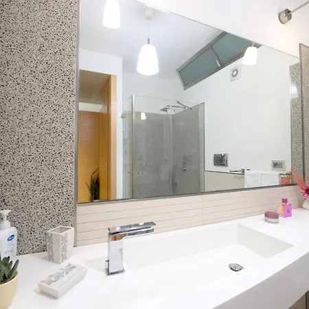 Comfortable Near Beaches 50 M² + Balcony *