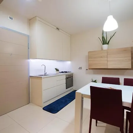 Comfortable Near Beaches 50 M² + Balcony Apartment *
