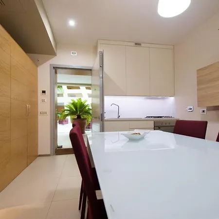 Apartment Comfortable Near Beaches 50 M² + Balcony