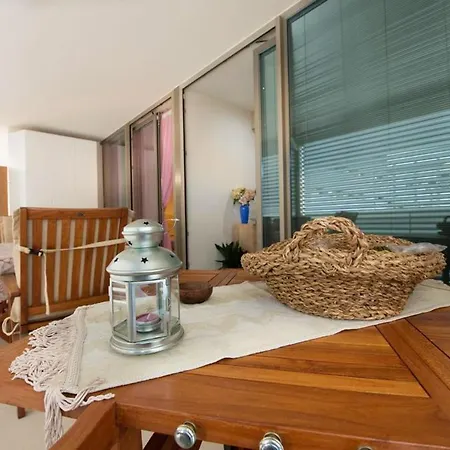 Comfortable Near Beaches 50 M² + Balcony
