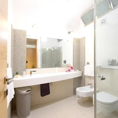 Comfortable Near Beaches 50 M² + Balcony Apartment Gallipoli
